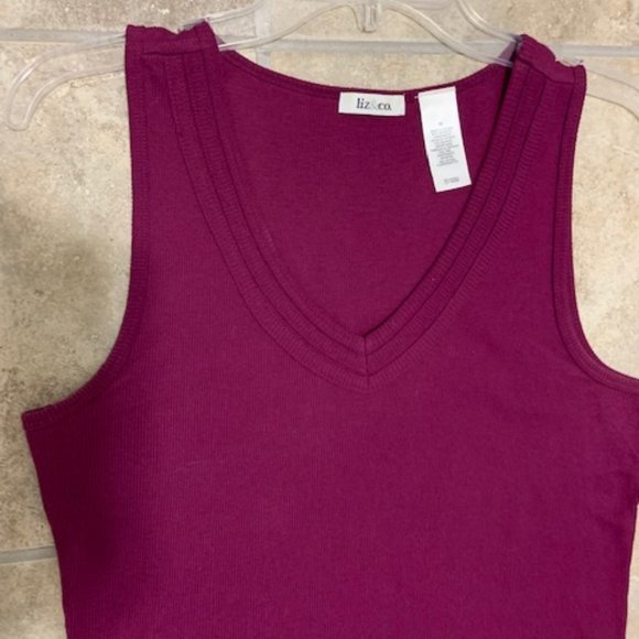 liz & co. Tops - Liz & co. V Neck Ribbed Tank Top